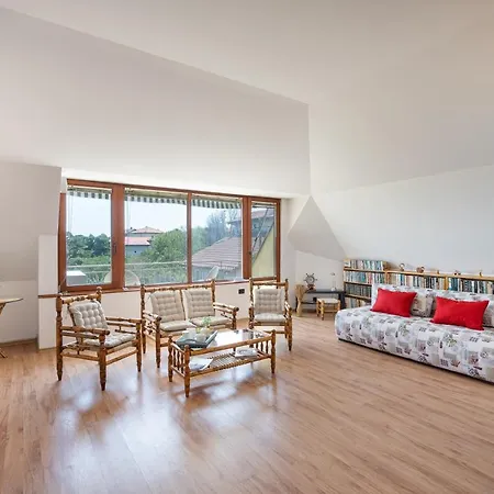 костадинов Gasthuis 3*