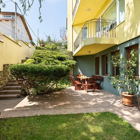 Guest house костадинов *