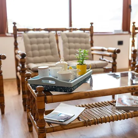 костадинов 3*