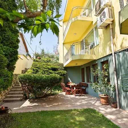 костадинов Gasthuis 3*