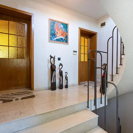 Gasthuis костадинов 3*