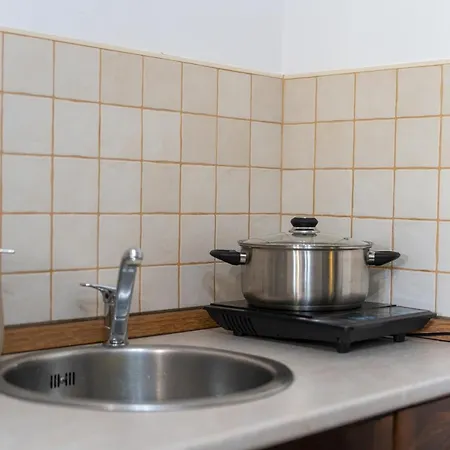 костадинов