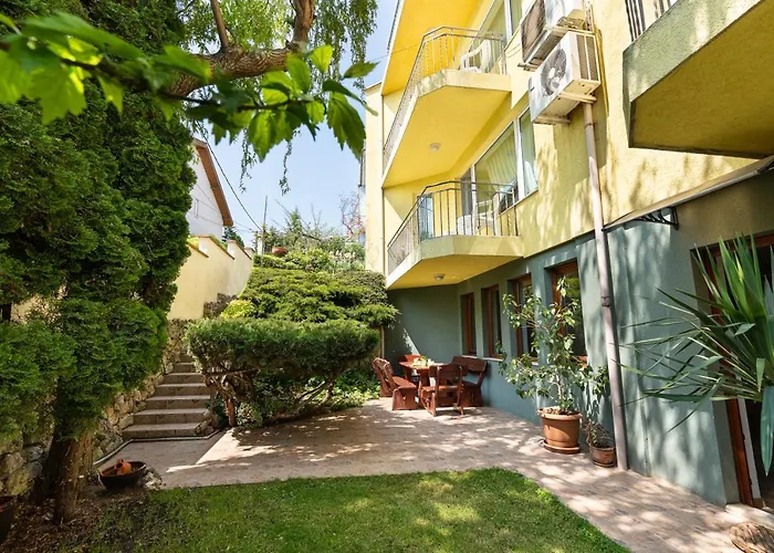 костадинов Affittacamere 3*