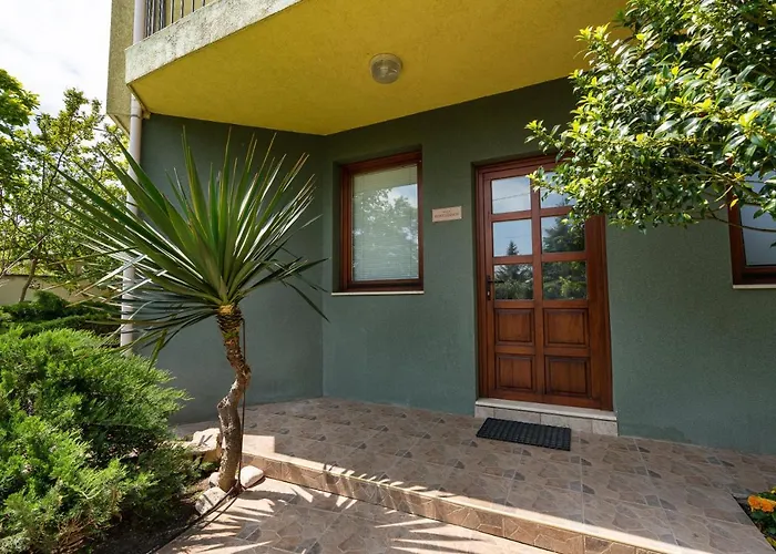 костадинов 3* Varna