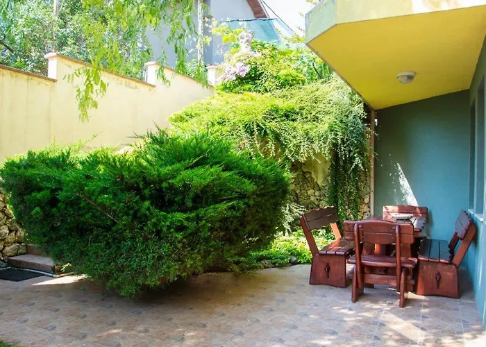 костадинов 招待所 3*