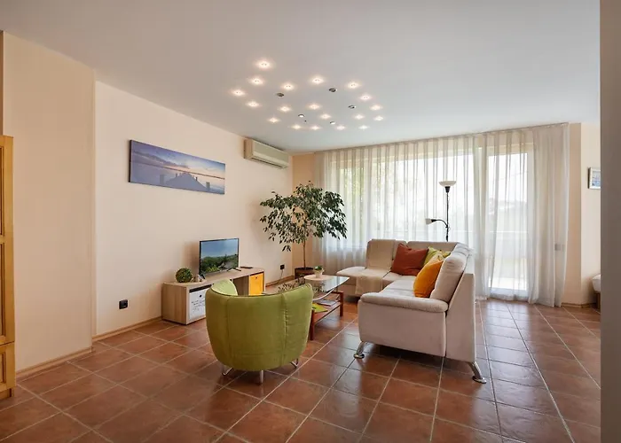 костадинов 3*