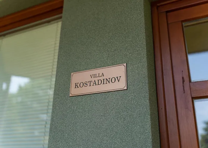 костадинов