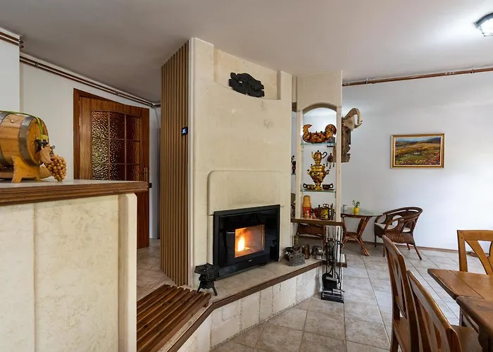 костадинов 招待所