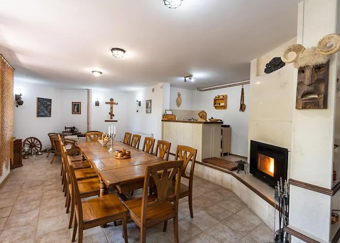 招待所 костадинов